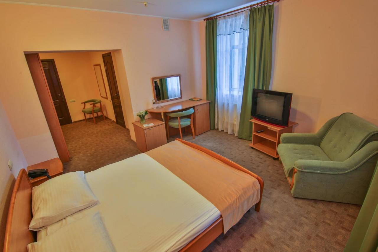 Ukraina Hotel Cherkasy Exterior foto